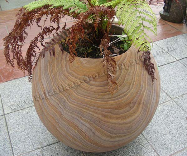 Attractive Stone Planters dealers, suppliers in India